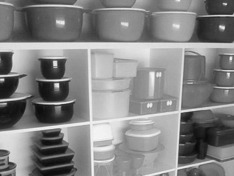 TUPPERWARE